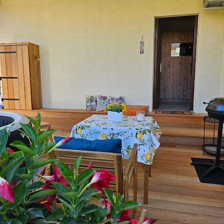 Charmant Studio Pres De La Plage Avec Jacuzzi Et Terrasse Privative Villeneuve-Loubet Extérieur photo