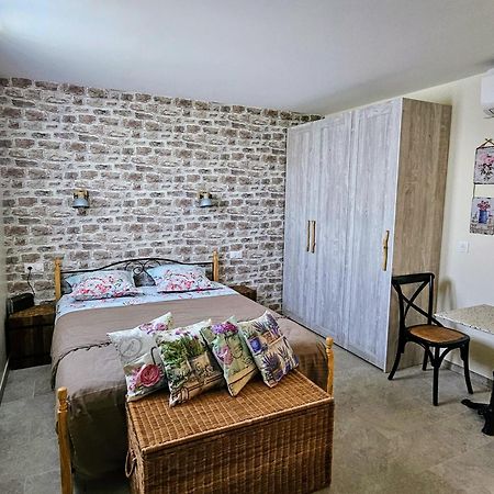 Charmant Studio Pres De La Plage Avec Jacuzzi Et Terrasse Privative Villeneuve-Loubet Extérieur photo
